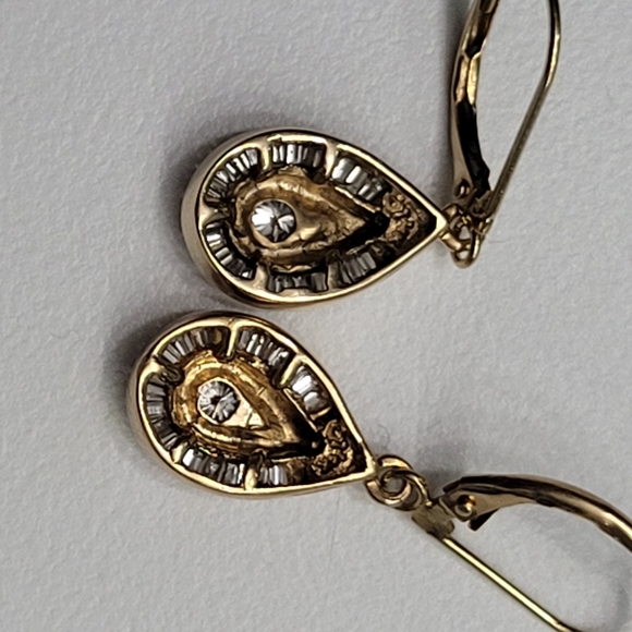 14k gold and diamond earrings! - Picture 8 of 10